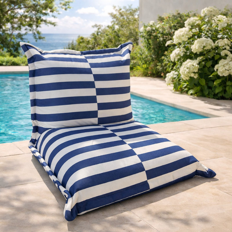 Pouf extérieur à rayures